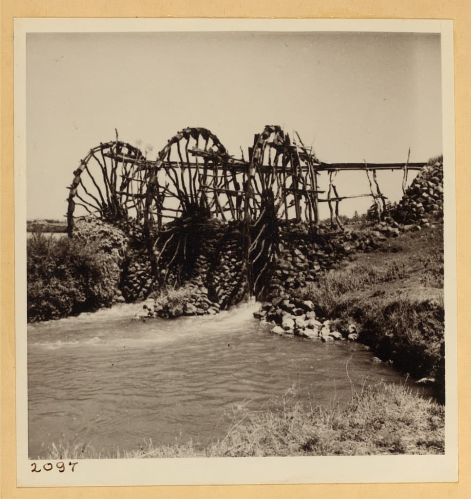 Water wheels built by Assyrian settlers on the Khabur, 1938