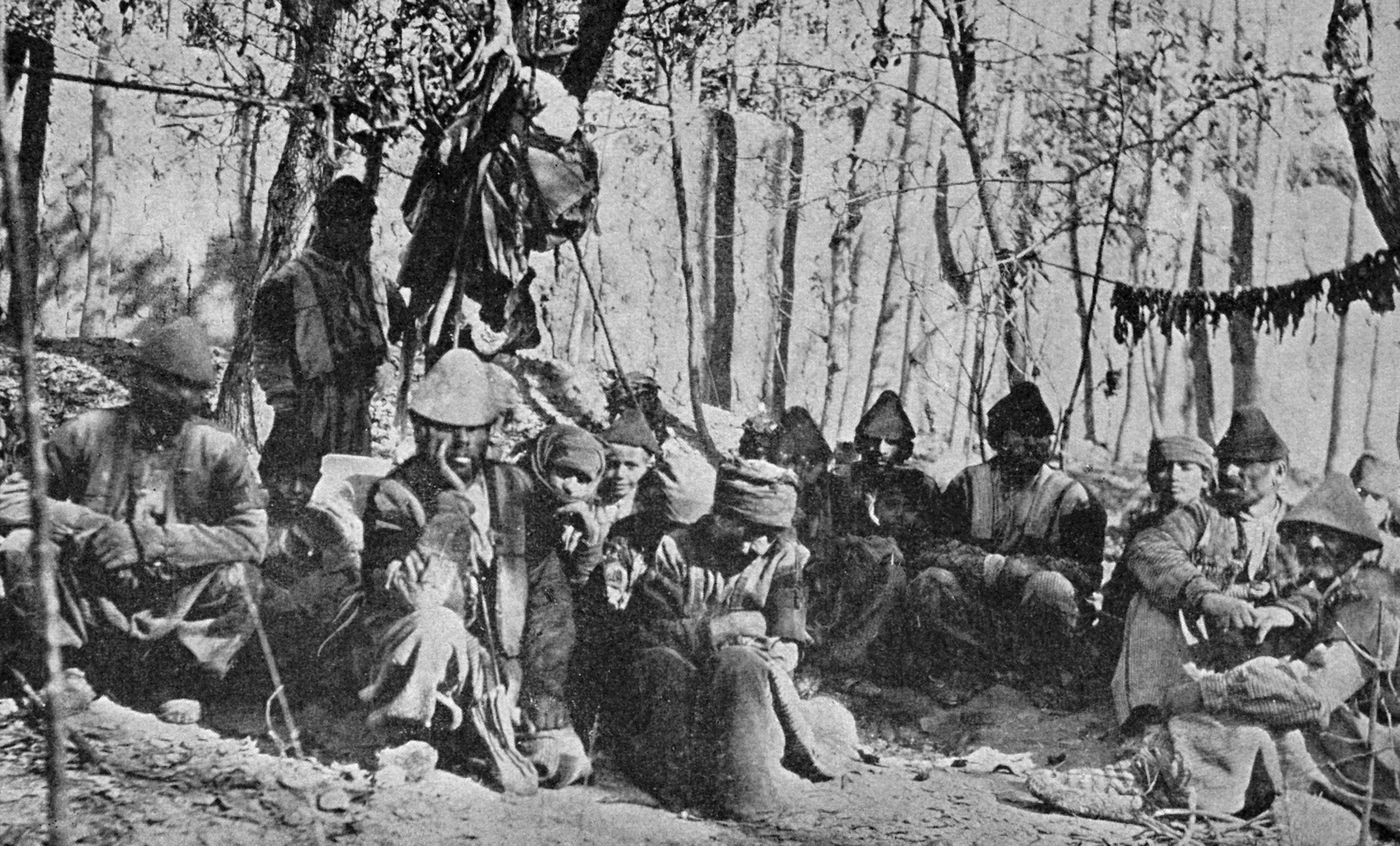 Assyrian refugees from Tiyari and Tkhuma encamped near Urmia, 1915