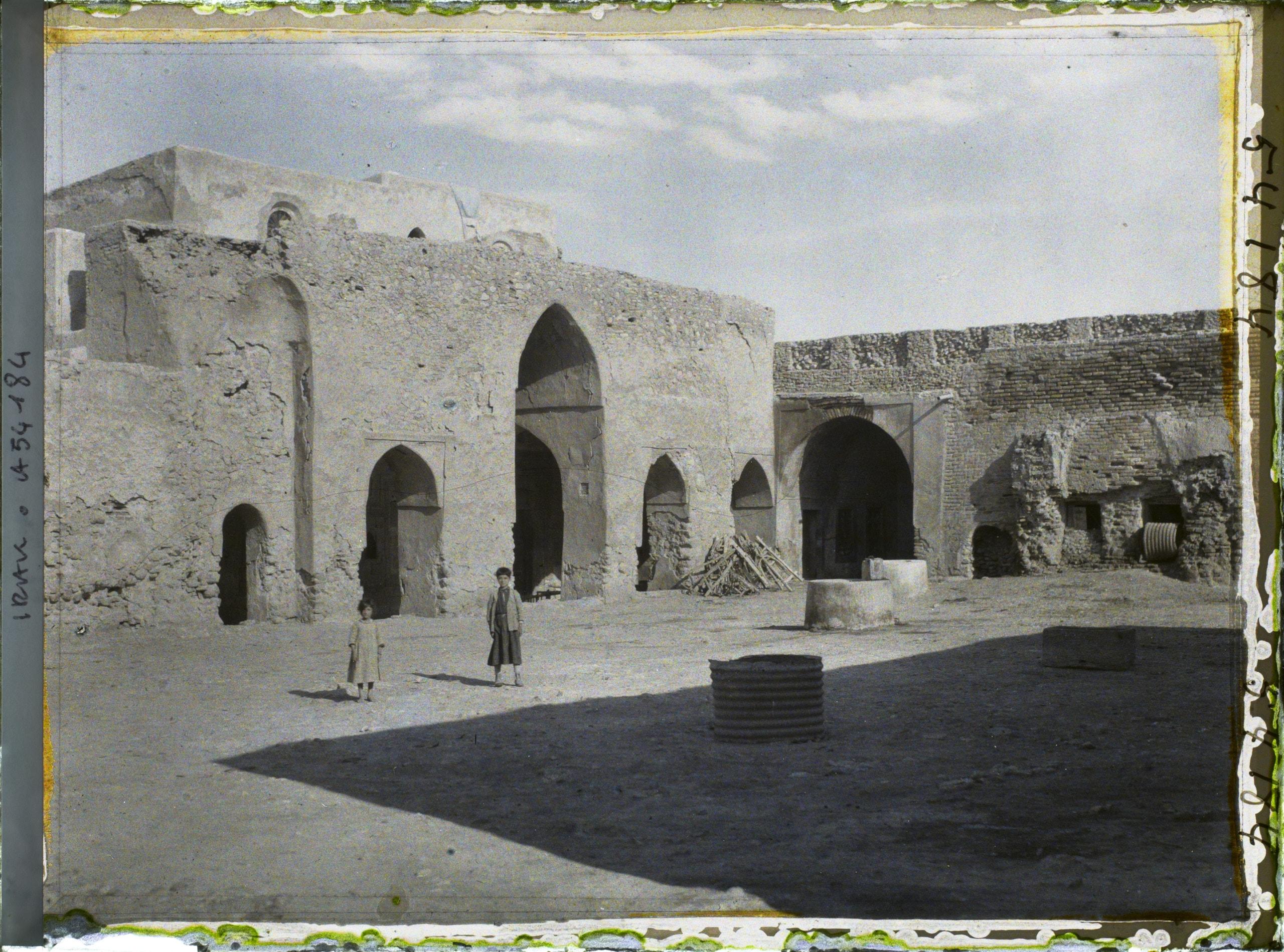 Courtyard of the church of Mar Behnam, autochrome, 1927