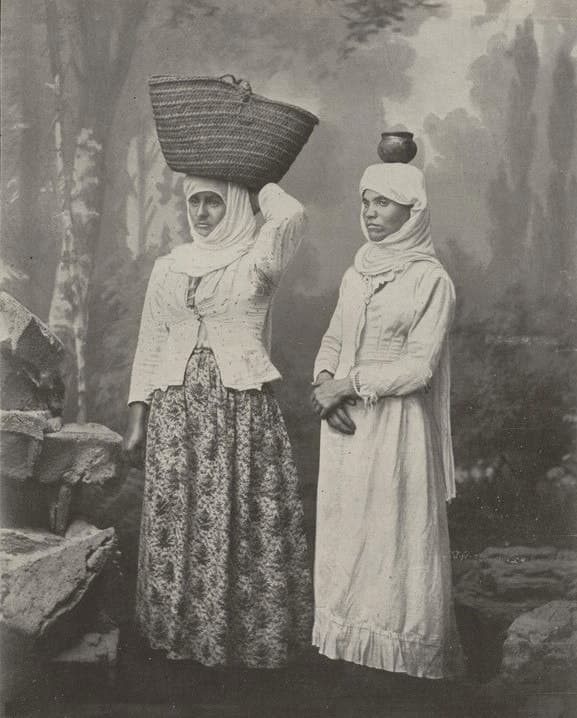 Two women of the Syriac quarter of Bethlehem, about 1905