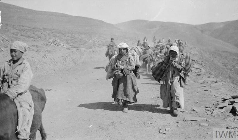 Jilu refugees crossing the Asadabad Pass