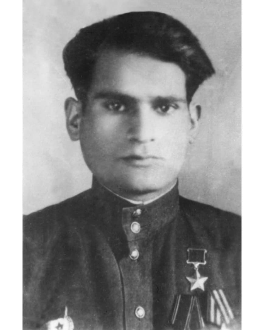 Lado Davydov, Assyrian Hero of the Soviet Union, 1945