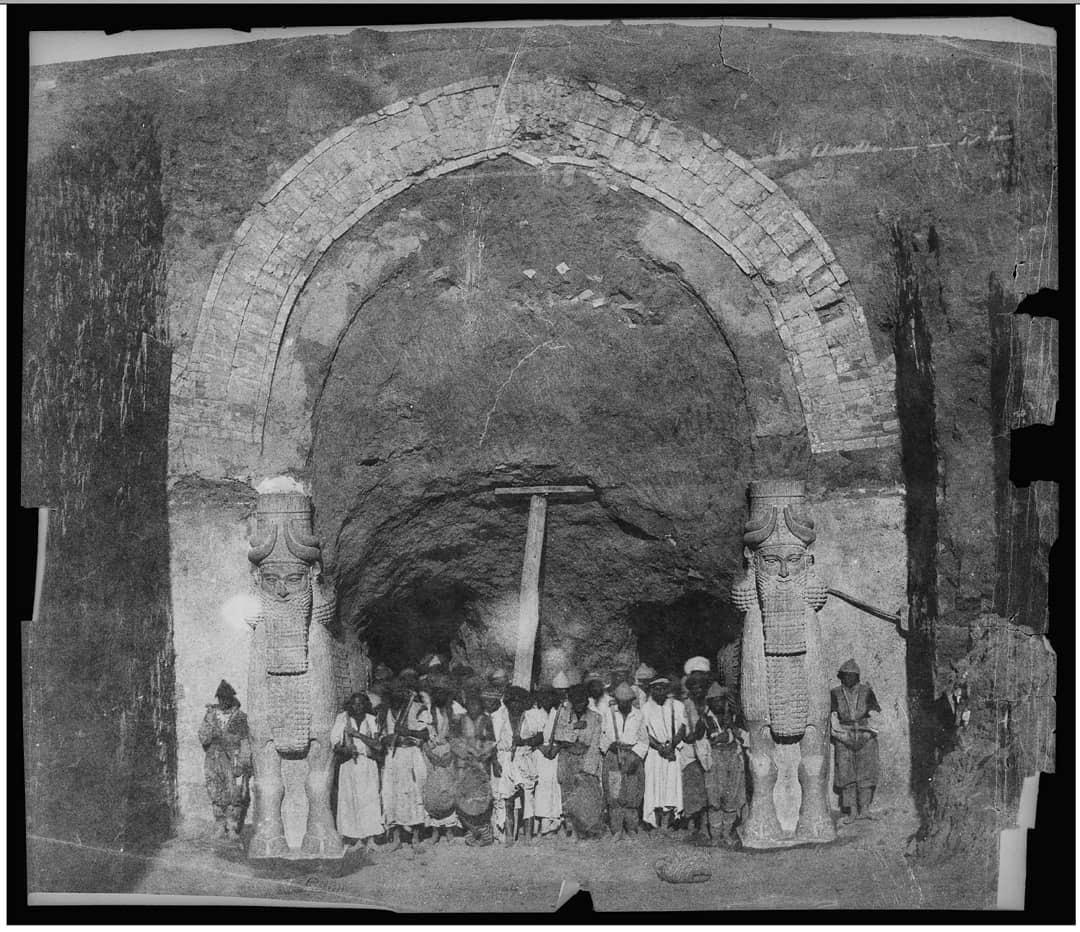 Assyrian and Arab workers at a lamassu gate, Khorsabad excavations
