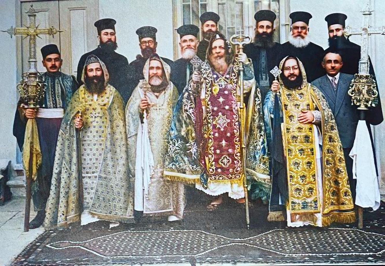 Patriarch Aphrem I Barsoum with the new bishops of Aleppo and Beirut, 1950