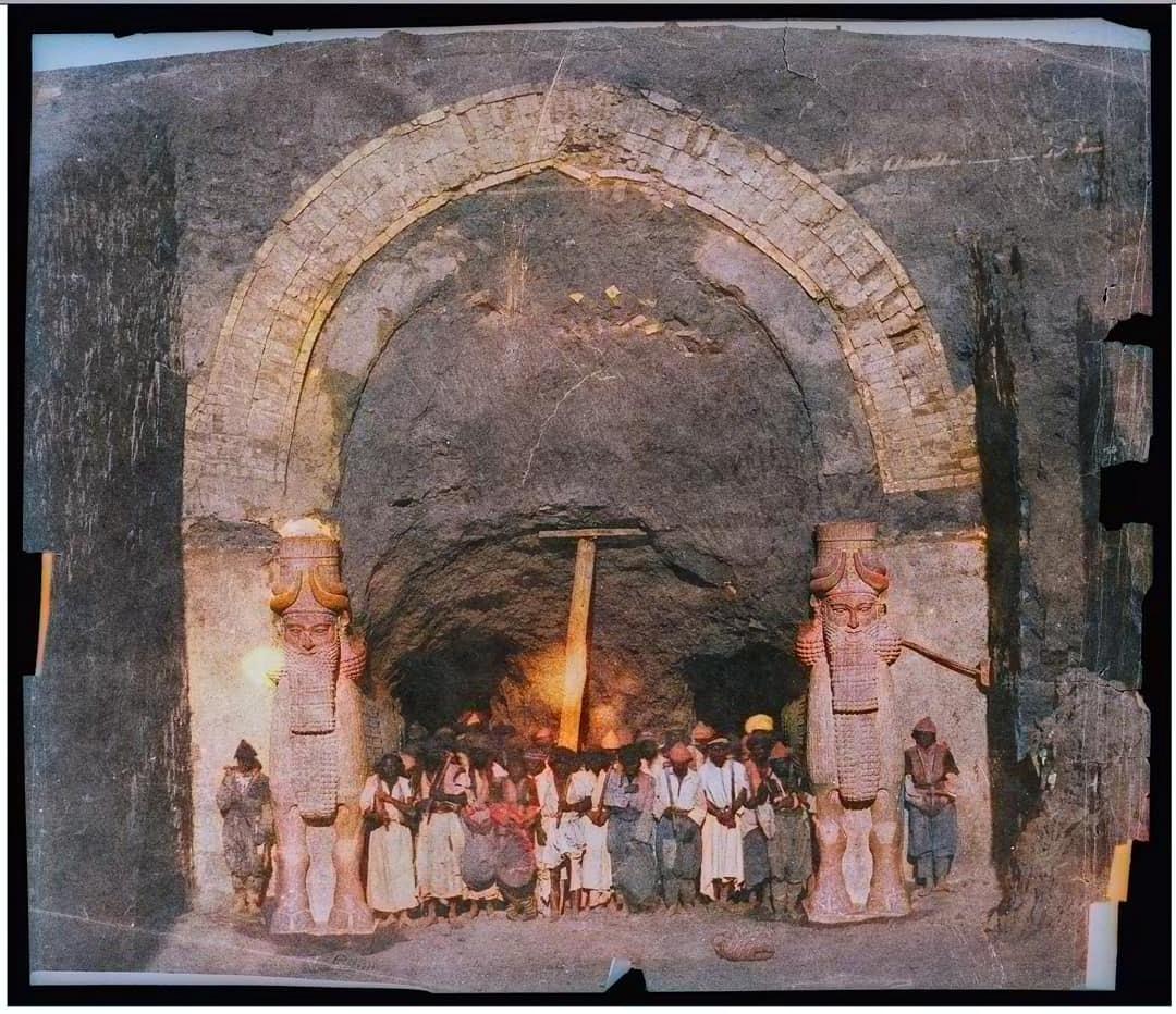 Assyrian and Arab workers at a lamassu gate, Khorsabad excavations
